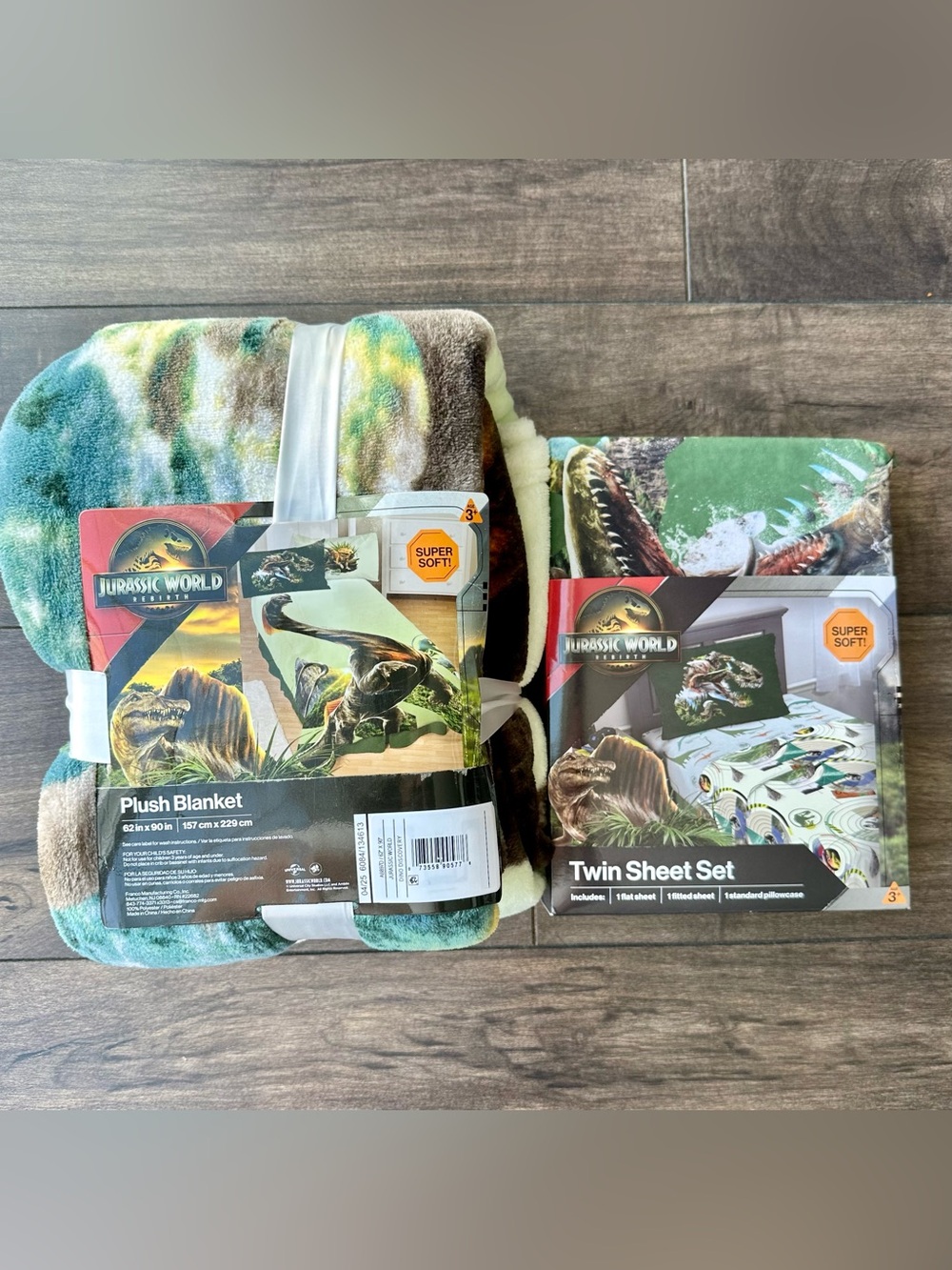 NEW Jurassic World Rebirth Bedding Bundle - Plush Blanket (62"x90") & Twin Sheet
